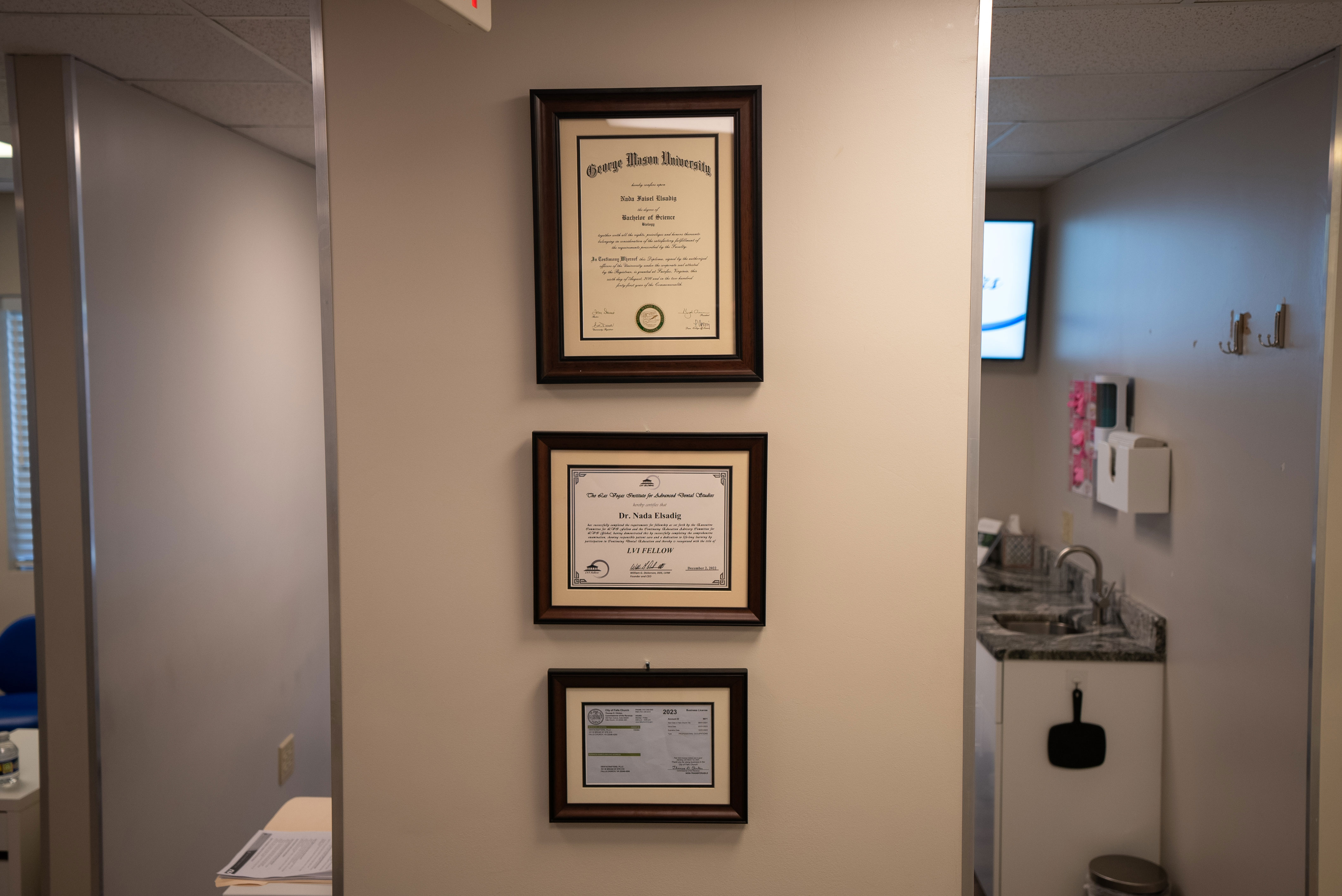 SmilesCrafters | Extractions, All-on-6® and Root Canals