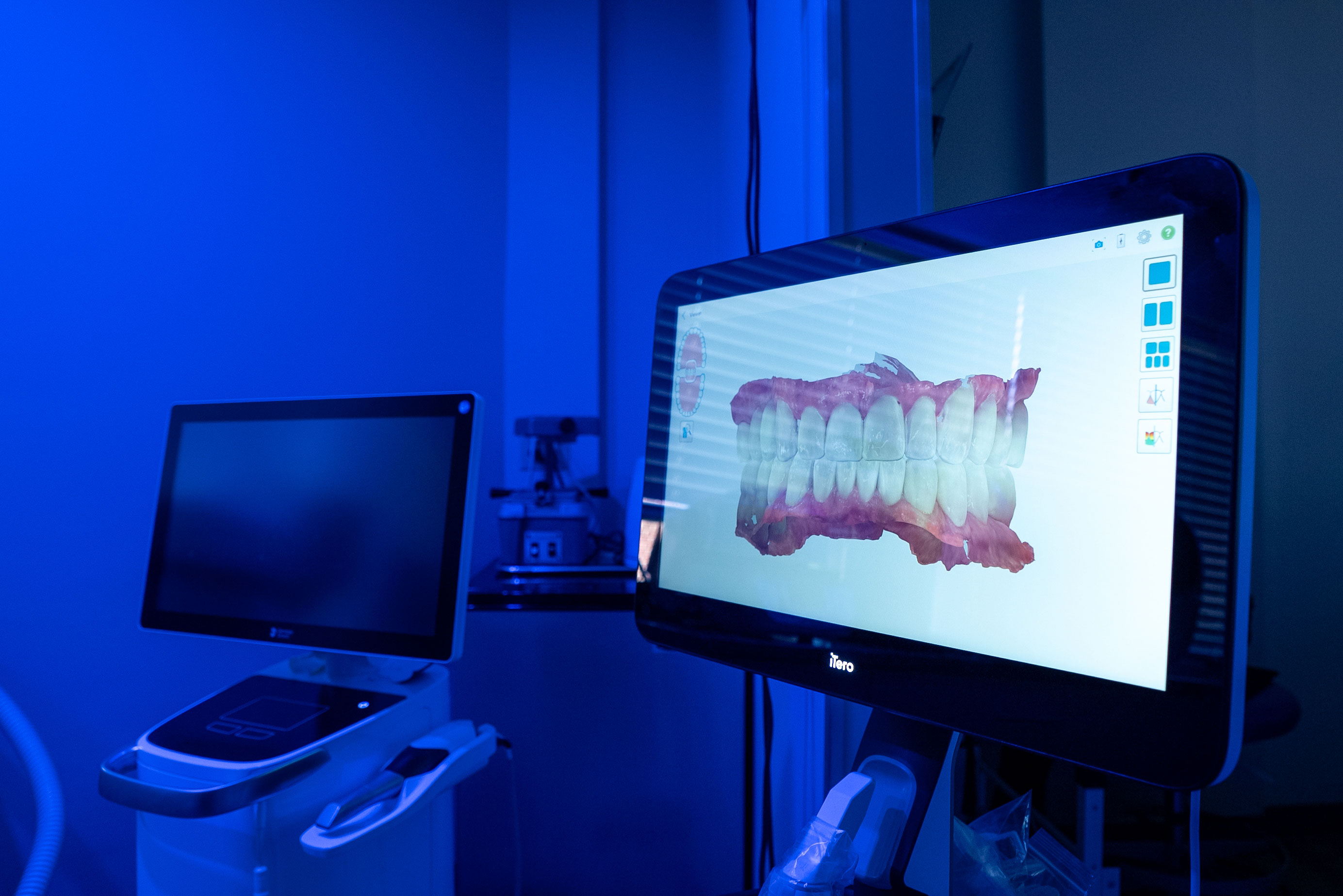 SmilesCrafters | Digital Radiography, Full Mouth Reconstruction and Dental Cleanings