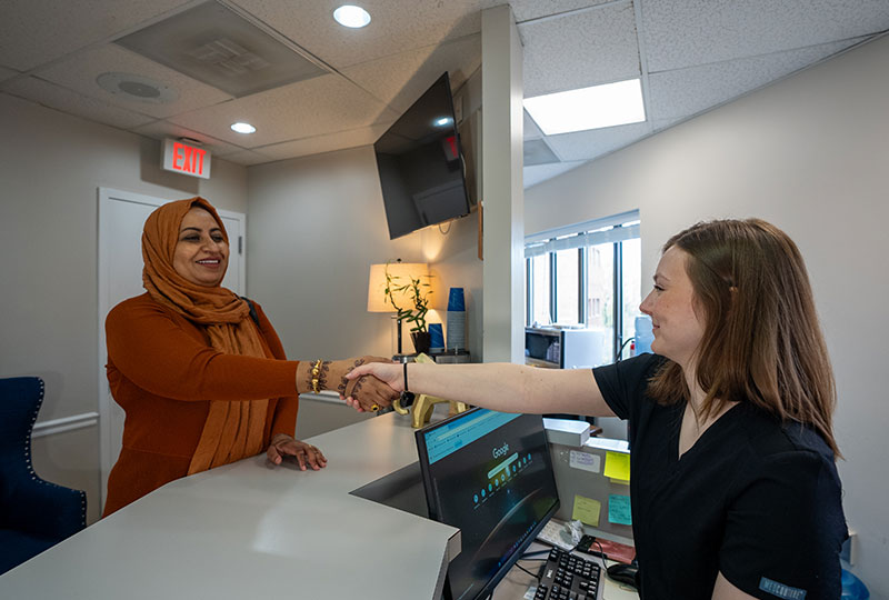 SmilesCrafters | Invisalign reg , Dentures and Dental Bridges